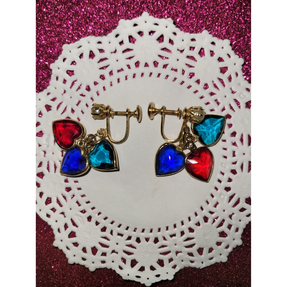 Pearl & Jewel Tones 3 Heart Dangle Earrings - Screw Back